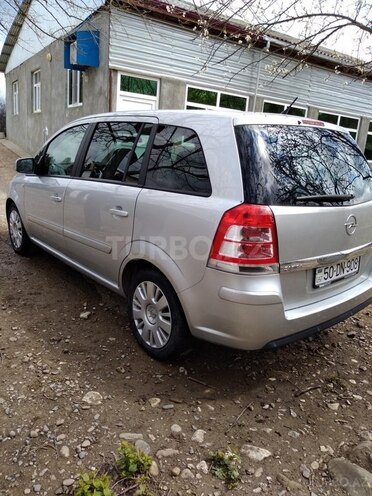 Opel Zafira 2009, 279,000 km - 1.9 l - Oğuz