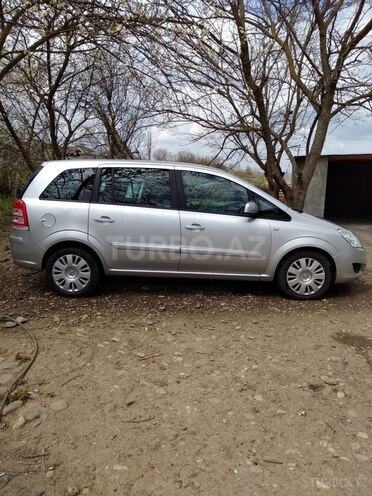 Opel Zafira 2009, 279,000 km - 1.9 l - Oğuz