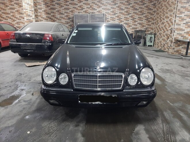 Mercedes E 200 1998, 290,000 km - 2.0 л - Gəncə