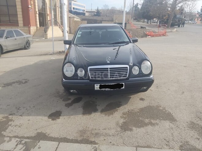 Mercedes E 200 1998, 290,000 km - 2.0 л - Gəncə