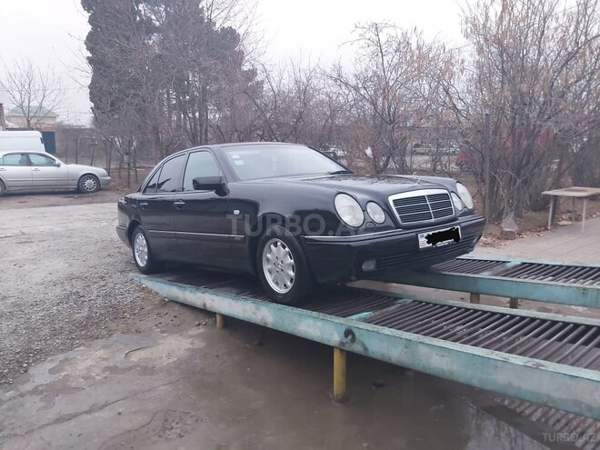 Mercedes E 200 1998, 290,000 km - 2.0 л - Gəncə