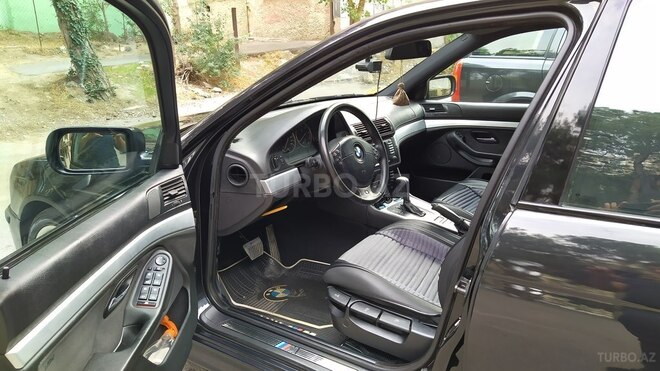 BMW 525 2002, 320,000 km - 2.5 l - Bakı
