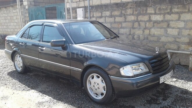 Mercedes C 220 1994, 548,000 km - 2.2 l - Quba