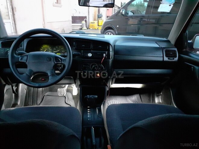 Volkswagen Golf 1994, 165,000 km - 2.0 l - Sumqayıt