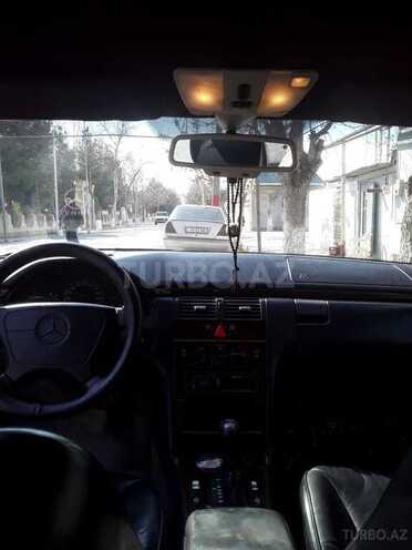 Mercedes E 230 1996, 310,000 km - 2.3 l - Zərdab