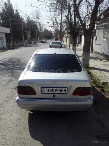Mercedes E 230 1996, 310,000 km - 2.3 l - Zərdab