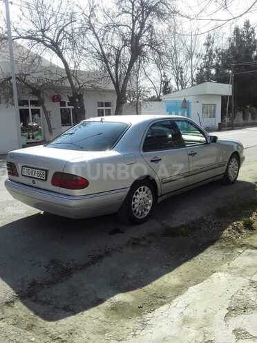Mercedes E 230 1996, 310,000 km - 2.3 l - Zərdab