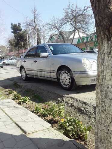Mercedes E 230 1996, 310,000 km - 2.3 l - Zərdab