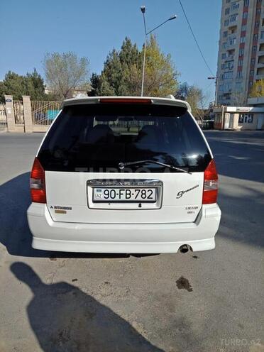 Mitsubishi Chariot 2000, 227,000 km - 2.4 l - Bakı