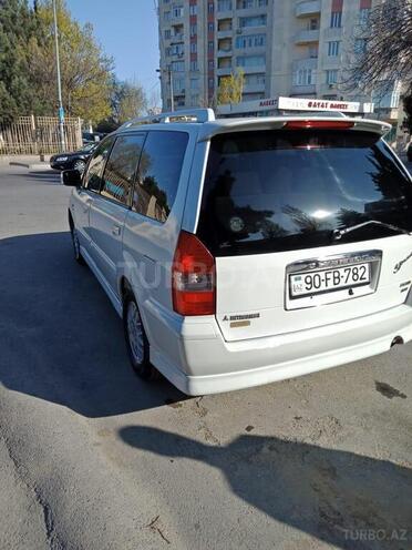 Mitsubishi Chariot 2000, 227,000 km - 2.4 l - Bakı
