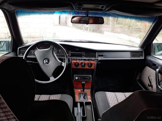 Mercedes 190 1991, 250,000 km - 2.0 л - Bərdə