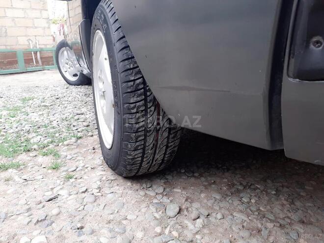 Mercedes 190 1991, 250,000 km - 2.0 л - Bərdə