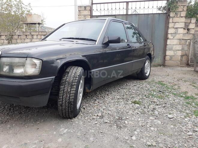 Mercedes 190 1991, 250,000 km - 2.0 л - Bərdə