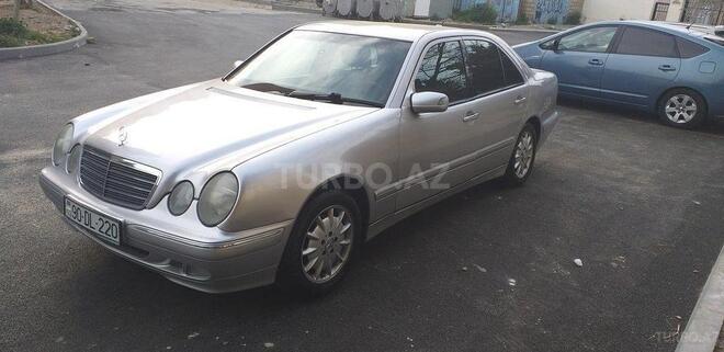 Mercedes E 220 2001, 310,000 km - 2.2 l - Bakı