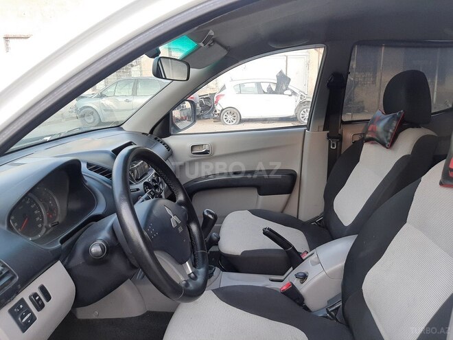 Mitsubishi L200 2010, 197,000 km - 2.5 л - Bakı