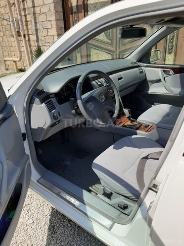 Mercedes E 280 1999, 290,000 km - 2.8 л - Bakı