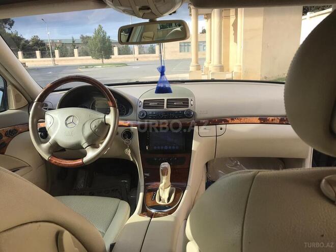 Mercedes E 240 2004, 236,000 km - 2.6 l - Bakı