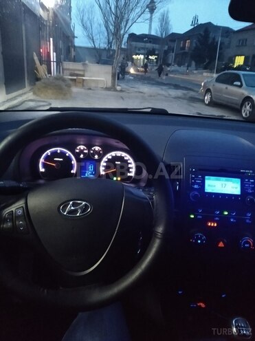Hyundai i30 2011, 241,700 km - 1.6 l - Bakı