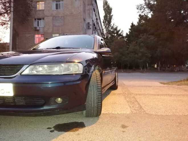 Opel Vectra 1999, 348,000 km - 1.8 l - Sumqayıt