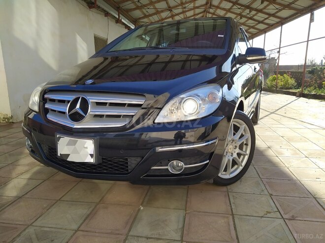 Mercedes B 180 2011, 85,000 km - 1.7 l - Bakı