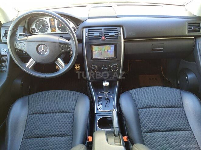 Mercedes B 180 2011, 85,000 km - 1.7 l - Bakı