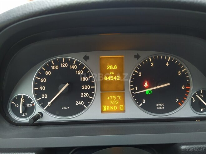Mercedes B 180 2011, 85,000 km - 1.7 l - Bakı