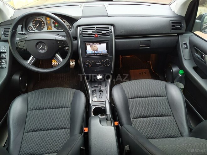 Mercedes B 180 2011, 85,000 km - 1.7 l - Bakı