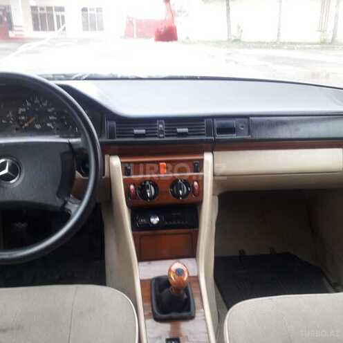 Mercedes E 200 1991, 324,000 km - 2.0 л - Beyləqan