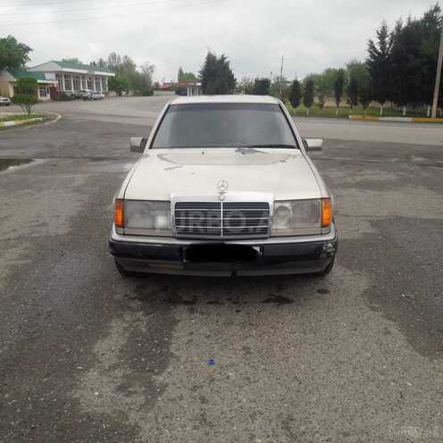 Mercedes E 200 1991, 324,000 km - 2.0 л - Beyləqan