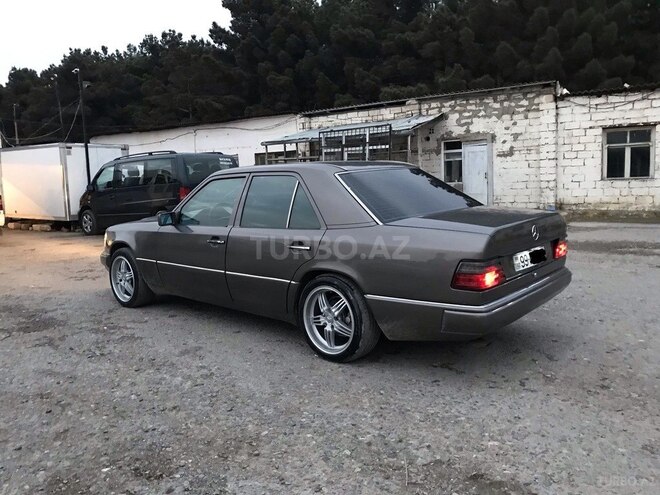 Mercedes E 230 1990, 236,000 km - 2.3 l - Sumqayıt