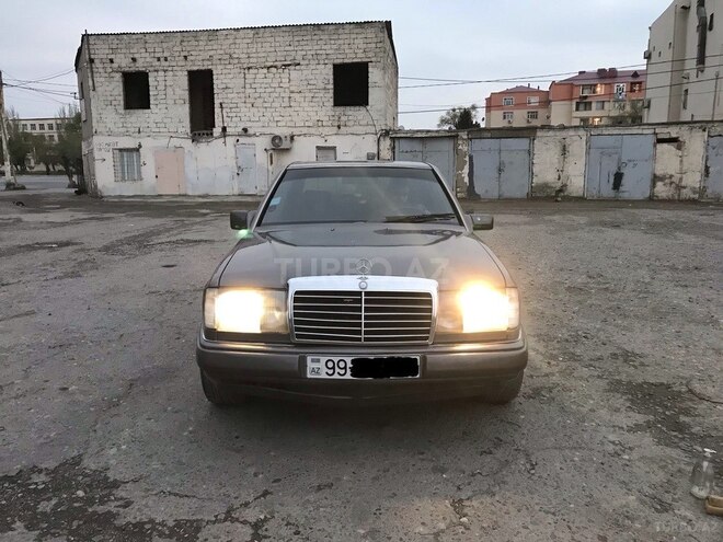 Mercedes E 230 1990, 236,000 km - 2.3 l - Sumqayıt
