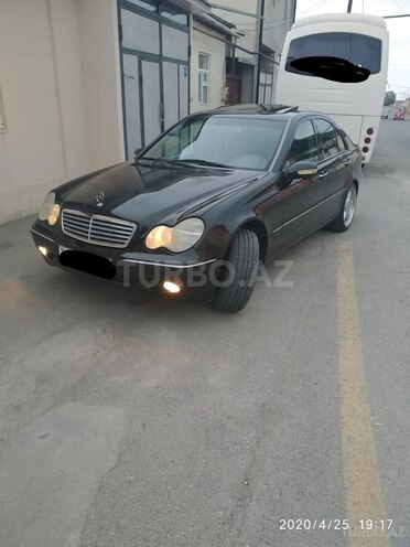 Mercedes C 200 2000, 240,000 km - 2.0 l - Quba