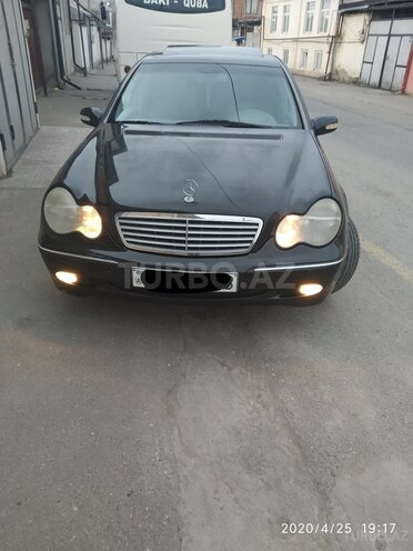 Mercedes C 200 2000, 240,000 km - 2.0 l - Quba