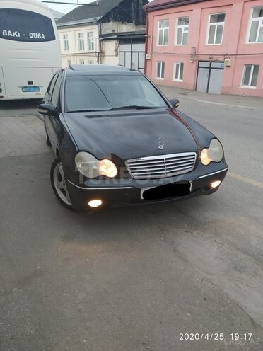Mercedes C 200 2000, 240,000 km - 2.0 l - Quba