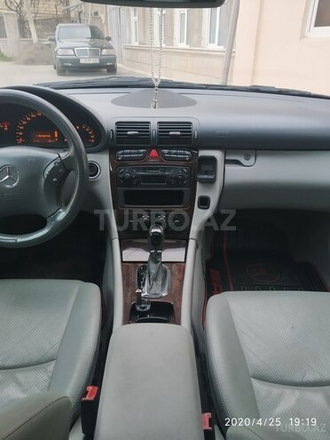 Mercedes C 200 2000, 240,000 km - 2.0 l - Quba