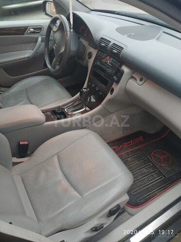 Mercedes C 200 2000, 240,000 km - 2.0 l - Quba