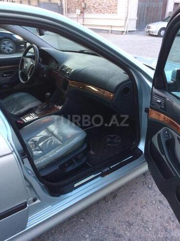 BMW 528 2000, 427,000 km - 2.8 l - Bakı
