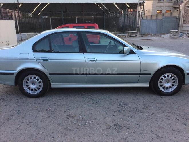 BMW 528 2000, 427,000 km - 2.8 l - Bakı