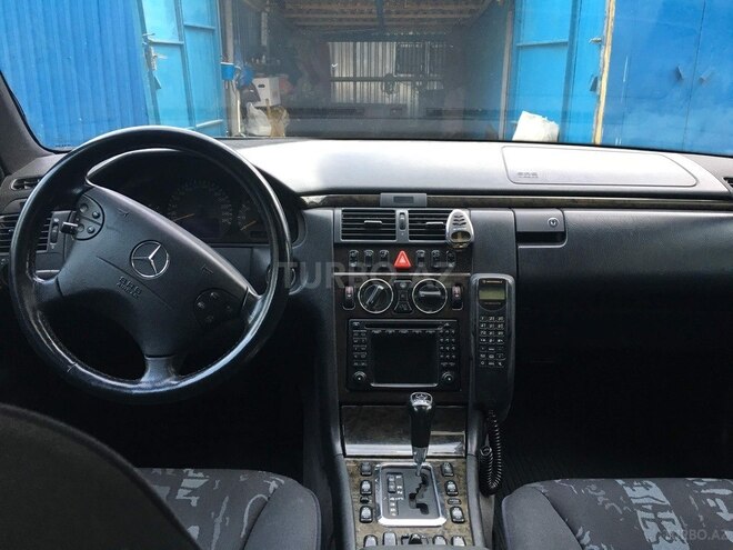 Mercedes E 240 1998, 176,000 km - 2.4 l - Bakı