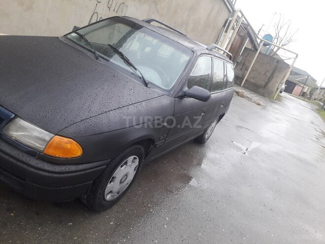 Opel Astra 1995, 215,800 km - 1.6 л - Bakı