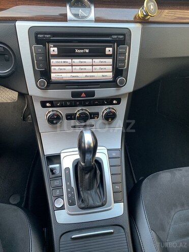Volkswagen Passat 2013, 140,000 km - 1.8 л - Bakı