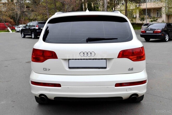 Audi Q7 2009, 170,000 km - 4.2 л - Bakı