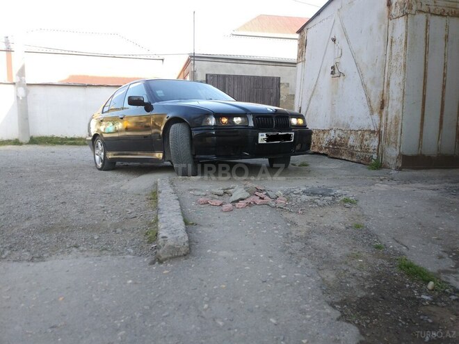 BMW 318 1993, 148,000 km - 1.8 l - Sumqayıt