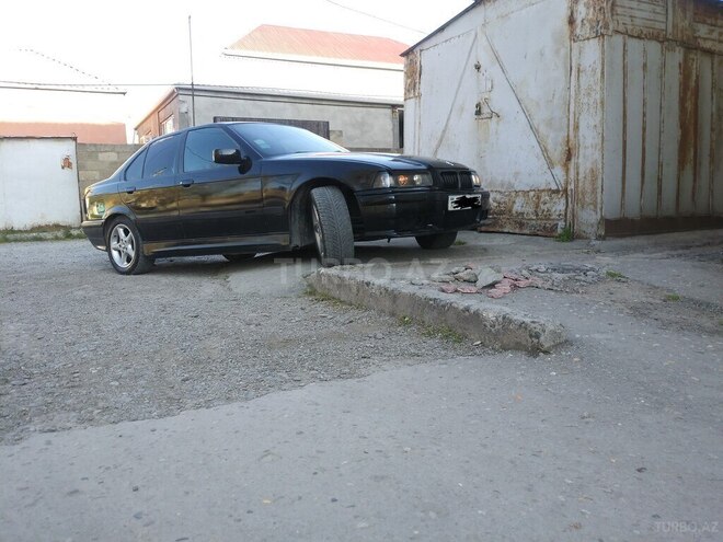 BMW 318 1993, 148,000 km - 1.8 l - Sumqayıt