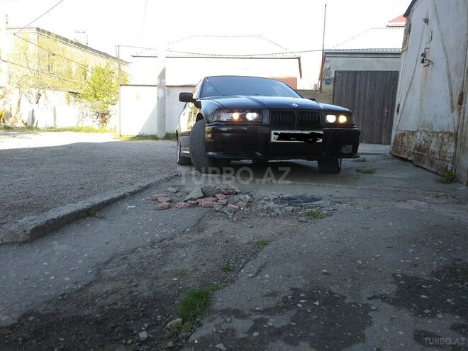 BMW 318 1993, 148,000 km - 1.8 l - Sumqayıt