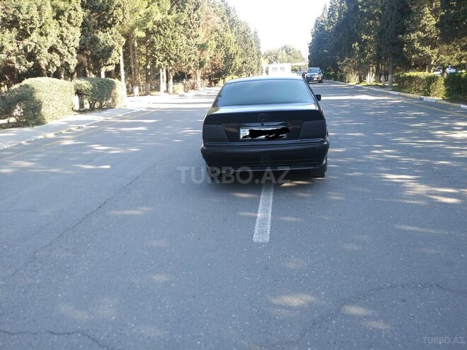 BMW 318 1993, 148,000 km - 1.8 l - Sumqayıt