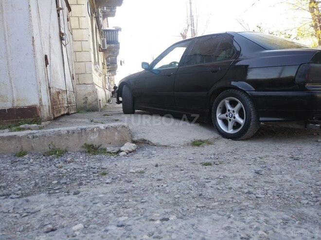 BMW 318 1993, 148,000 km - 1.8 l - Sumqayıt