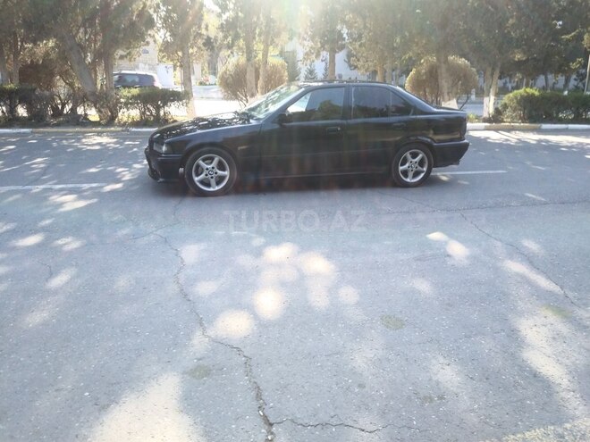BMW 318 1993, 148,000 km - 1.8 l - Sumqayıt