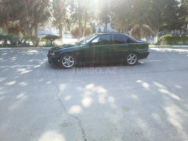 BMW 318 1993, 148,000 km - 1.8 l - Sumqayıt