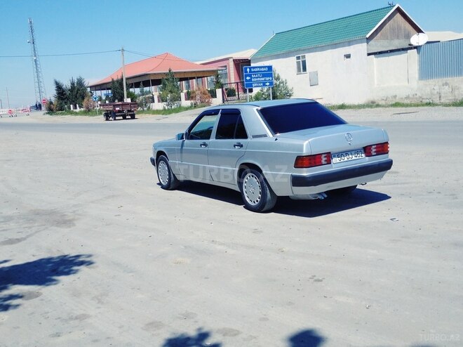 Mercedes 190 1992, 392,000 km - 2.0 l - Şirvan